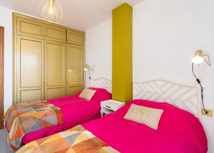 Live Cristianos Valdes Center 2