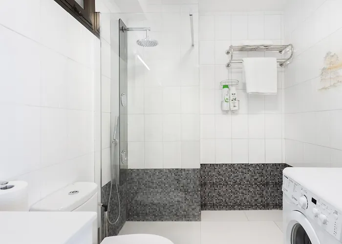 Live Cristianos Valdes Center 2 * 洛斯克里斯蒂亚诺斯